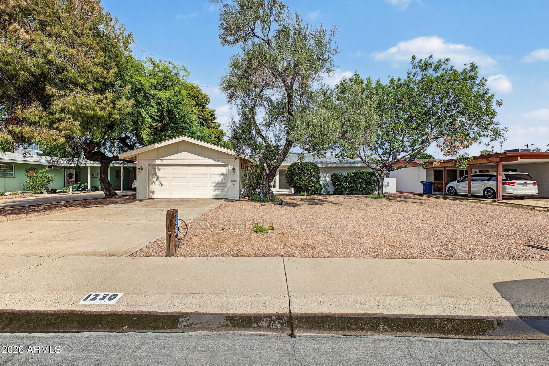 1230 E LAGUNA Drive